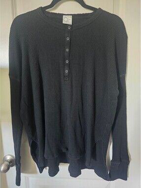 Offline by Aerie Black Waffle Knit Long Sleeve Henley Shirt Medium